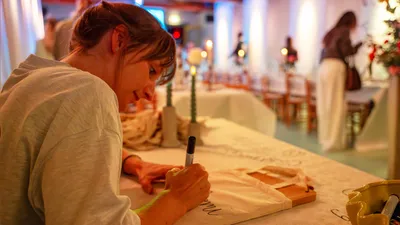 Geluksmomentje met typografisch kunstwerkje